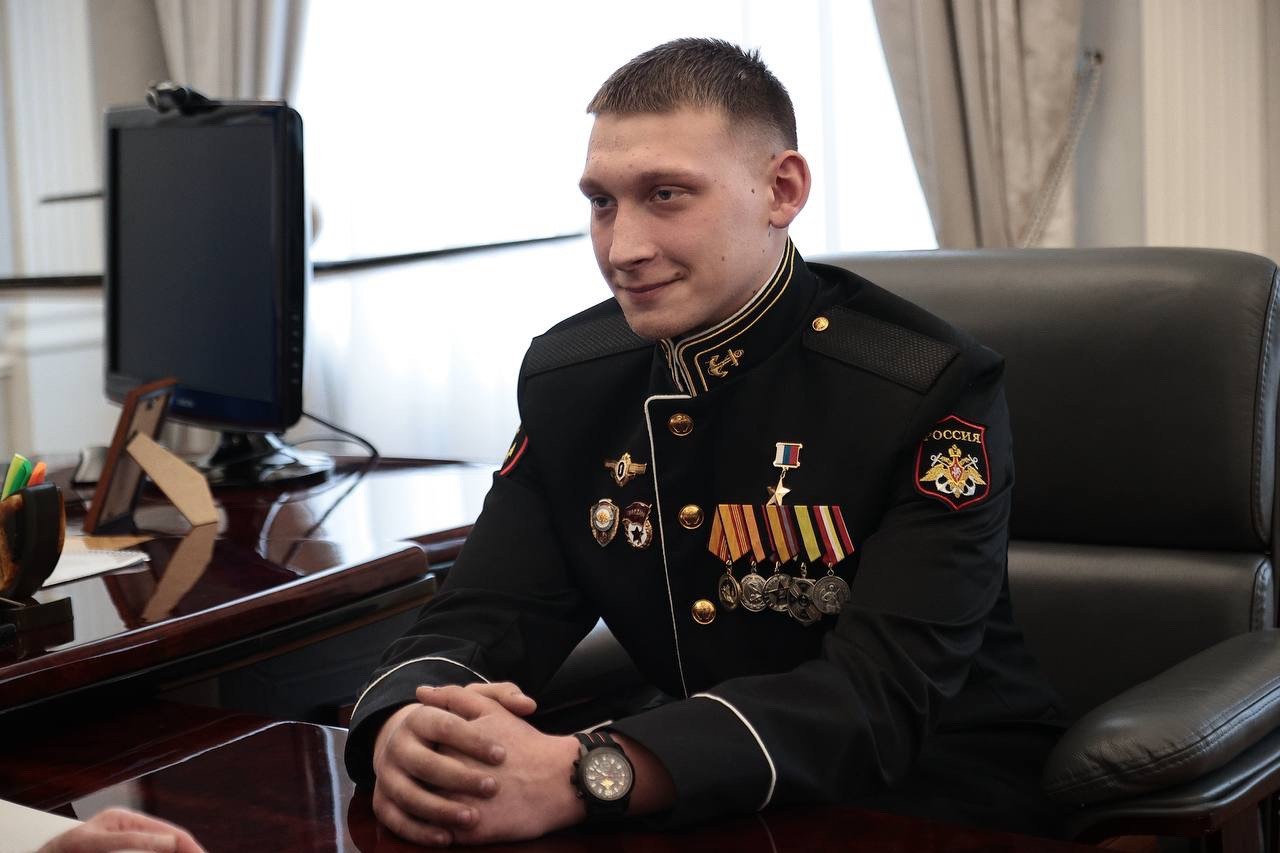 🎖 19 ЛЕТ — ГЕРОЙ РОССИИ: ЧТО ИЗВЕСТНО О СЕРГЕЕ «КРОШЕ» КРАШЕНИННИКОВЕ