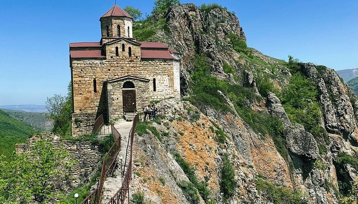 Все региональные меры поддержки в Карачаево-Черкесской Республике по состоянию на апрель 2026 года.