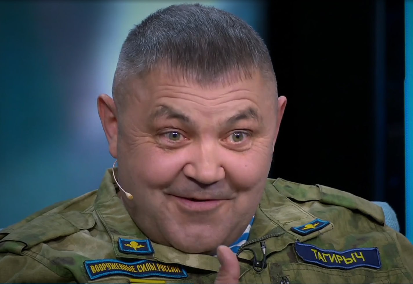 🇷🇺Участник второй чеченской кампании, житель Калачинска Омской области Александр Викторович Симоненко (Тагирыч) стал героем передачи на 1 канале в 2023 году анонимно. Тогда сюжет назывался «И один в п